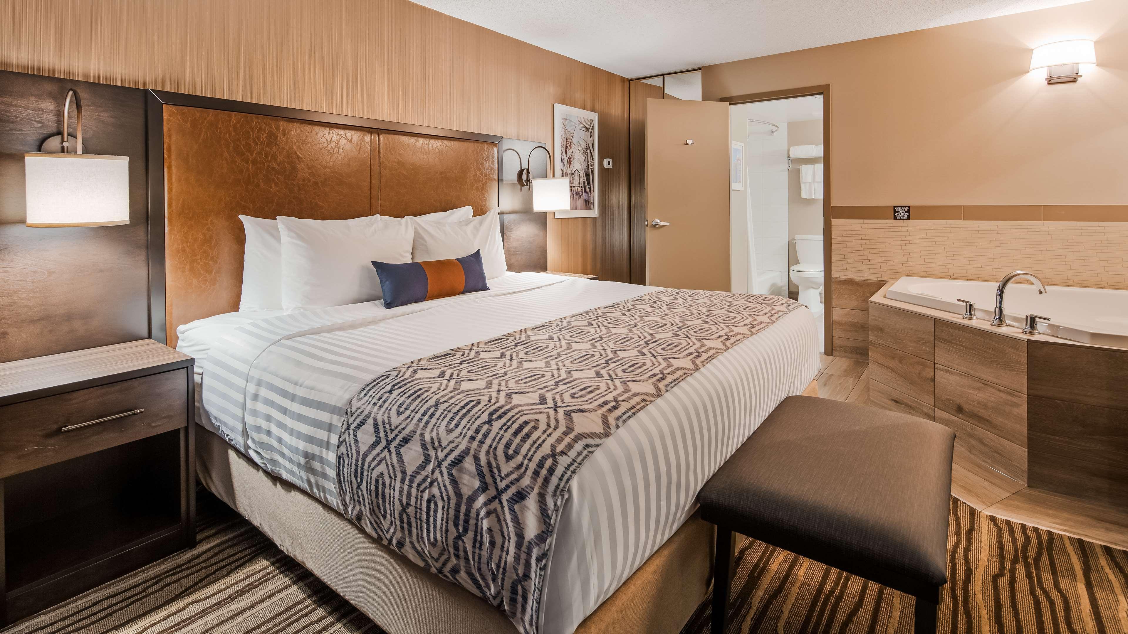 Best Western Plus Calgary Centre Inn Ngoại thất bức ảnh