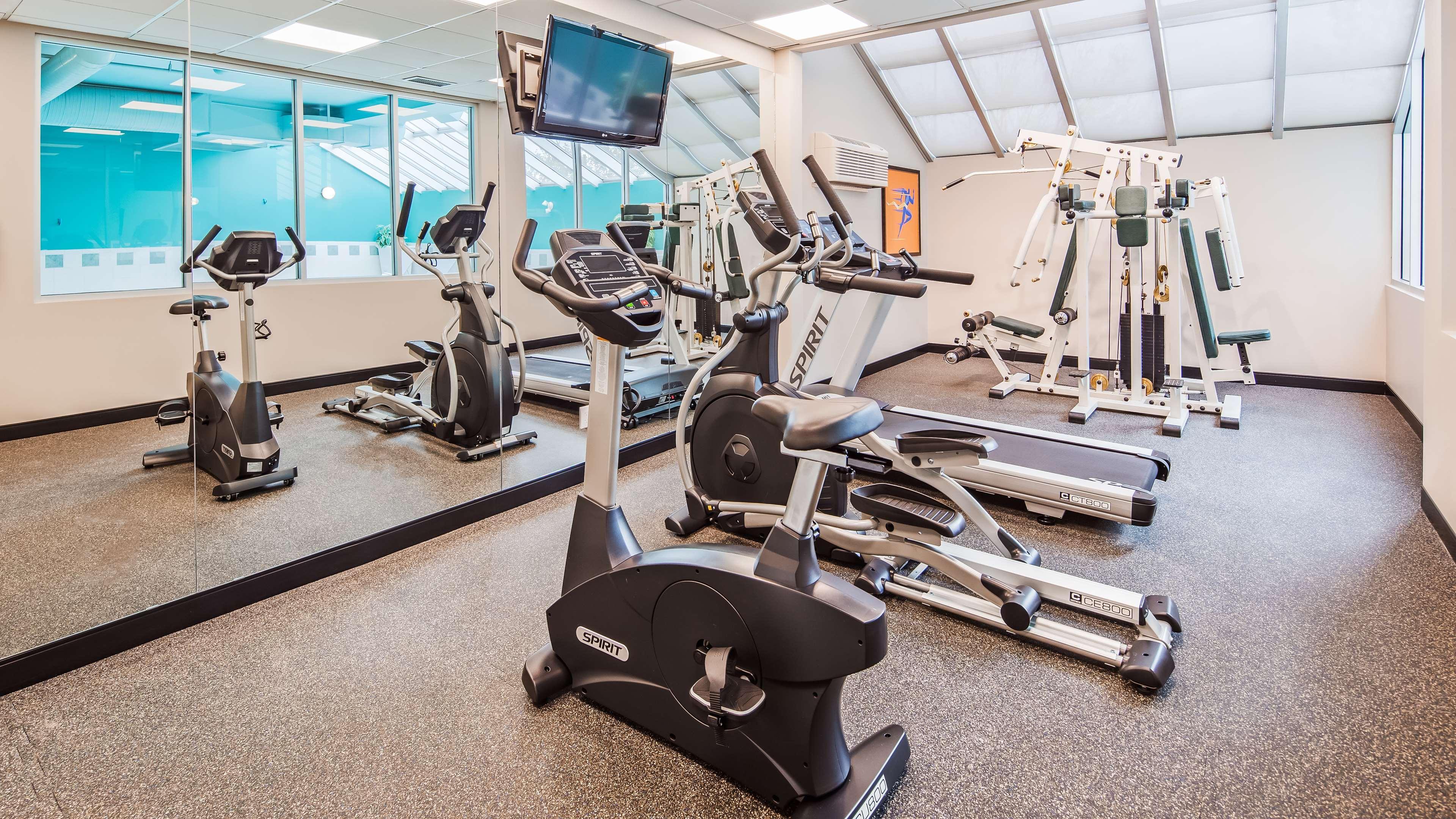 Best Western Plus Calgary Centre Inn Ngoại thất bức ảnh