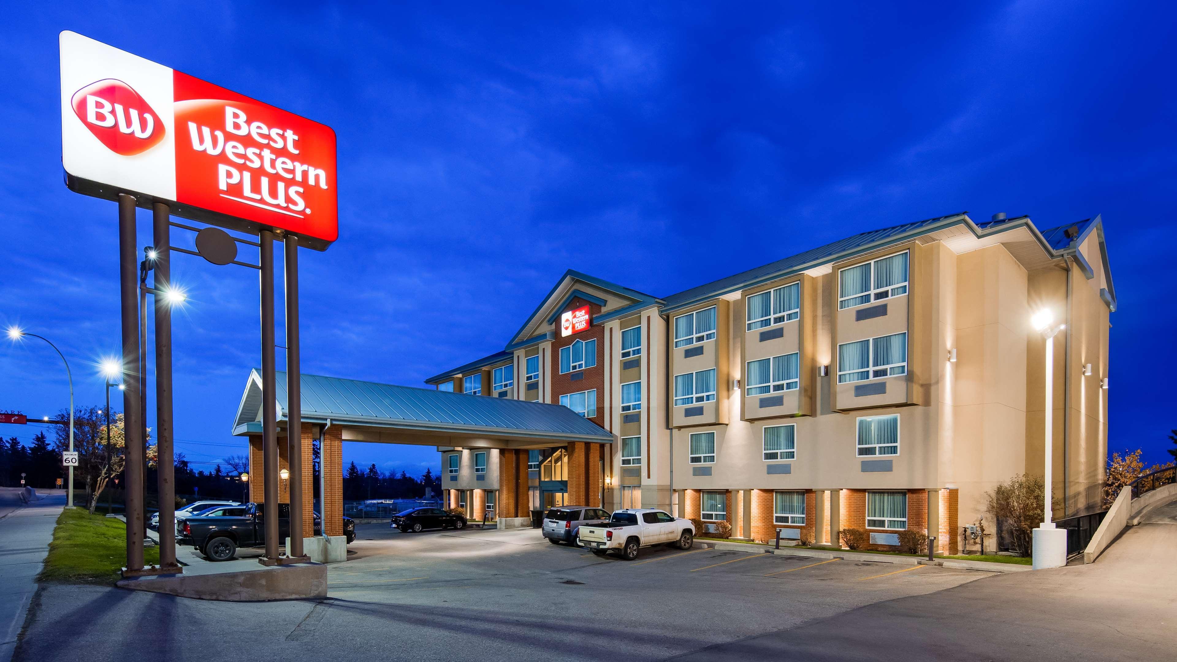 Best Western Plus Calgary Centre Inn Ngoại thất bức ảnh