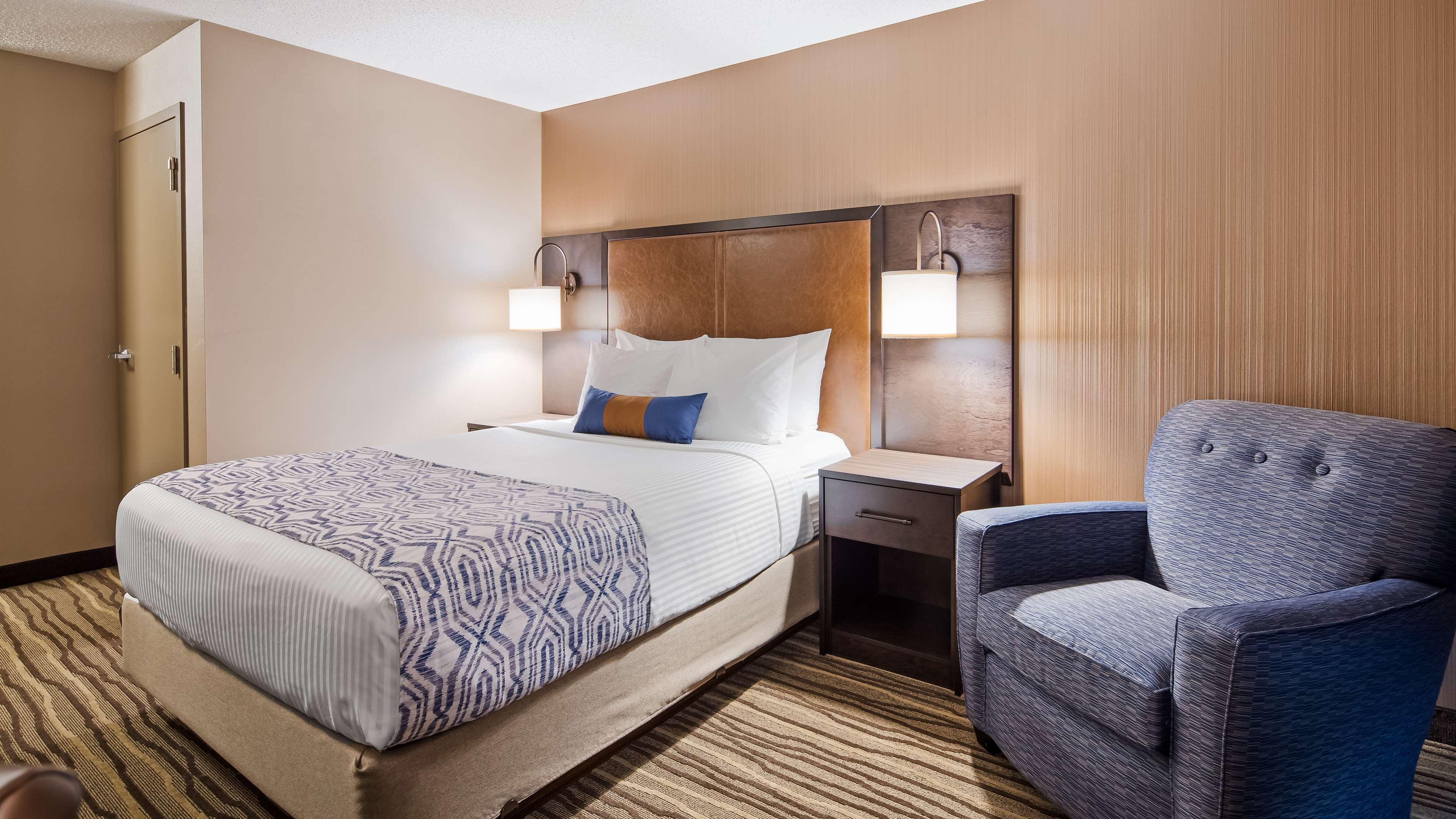 Best Western Plus Calgary Centre Inn Ngoại thất bức ảnh