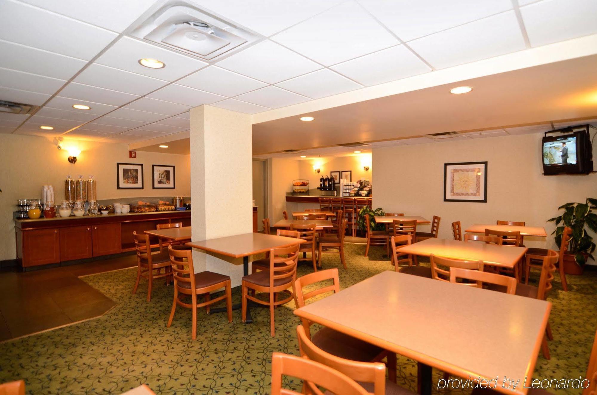 Best Western Plus Calgary Centre Inn Ngoại thất bức ảnh