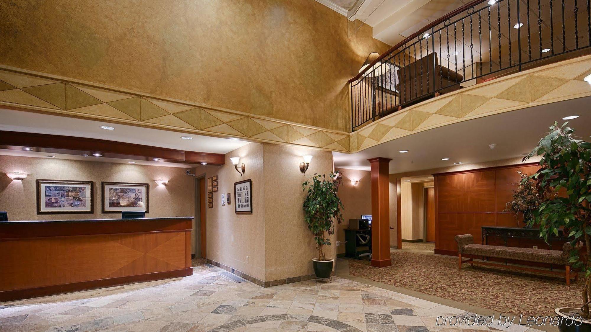 Best Western Plus Calgary Centre Inn Ngoại thất bức ảnh