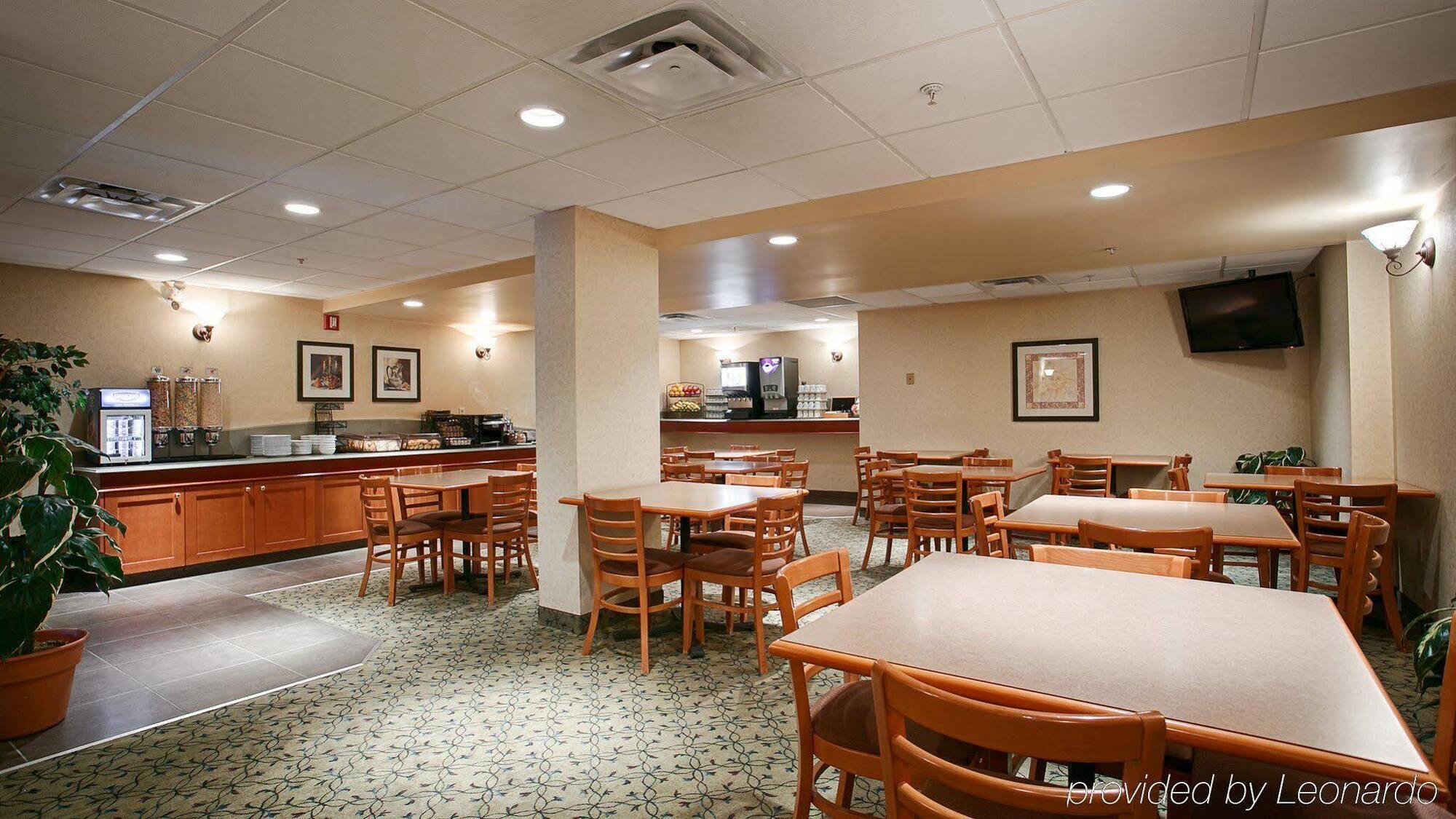 Best Western Plus Calgary Centre Inn Ngoại thất bức ảnh